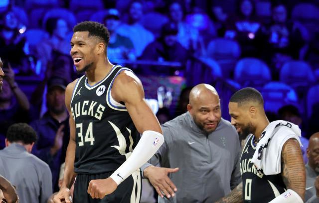 九游体育-14胜0负！哈姆普林斯助雄鹿夺冠，湖人想念他们吗？